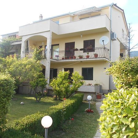 Apartment Cherry Kastela Oda fotoğraf