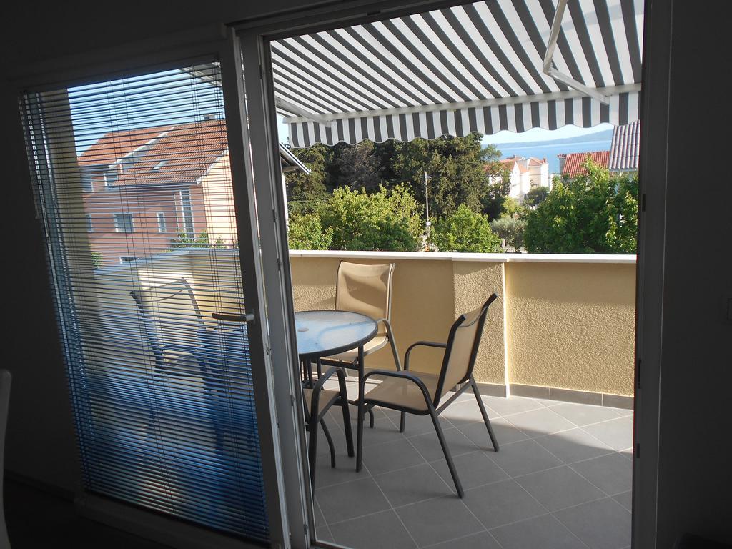Apartment Cherry Kastela Oda fotoğraf