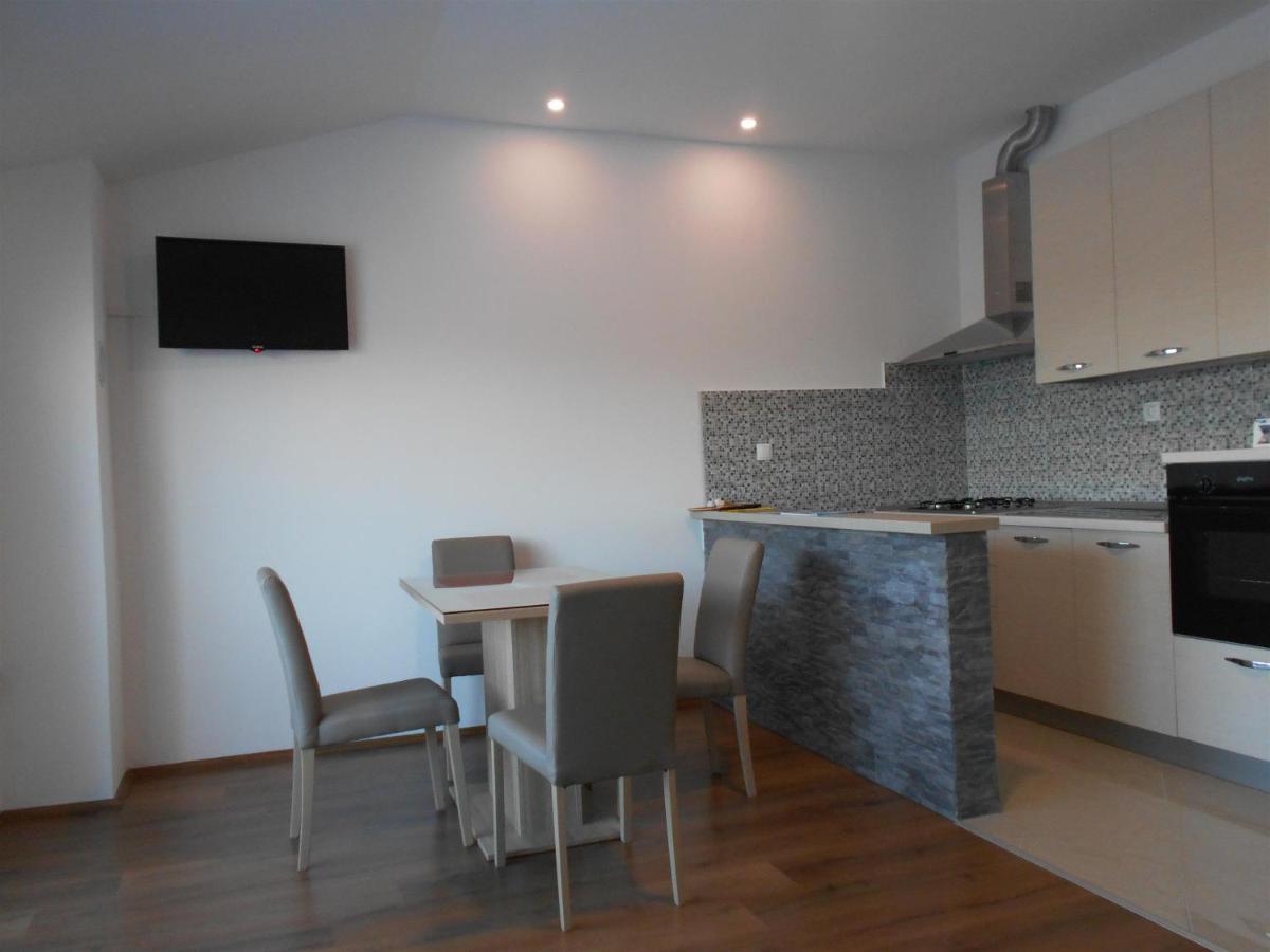 Apartment Cherry Kastela Dış mekan fotoğraf
